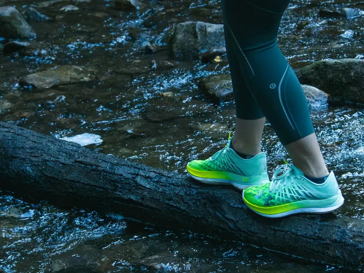Salomon ou Inov-8 : choix pour côte et trail léger