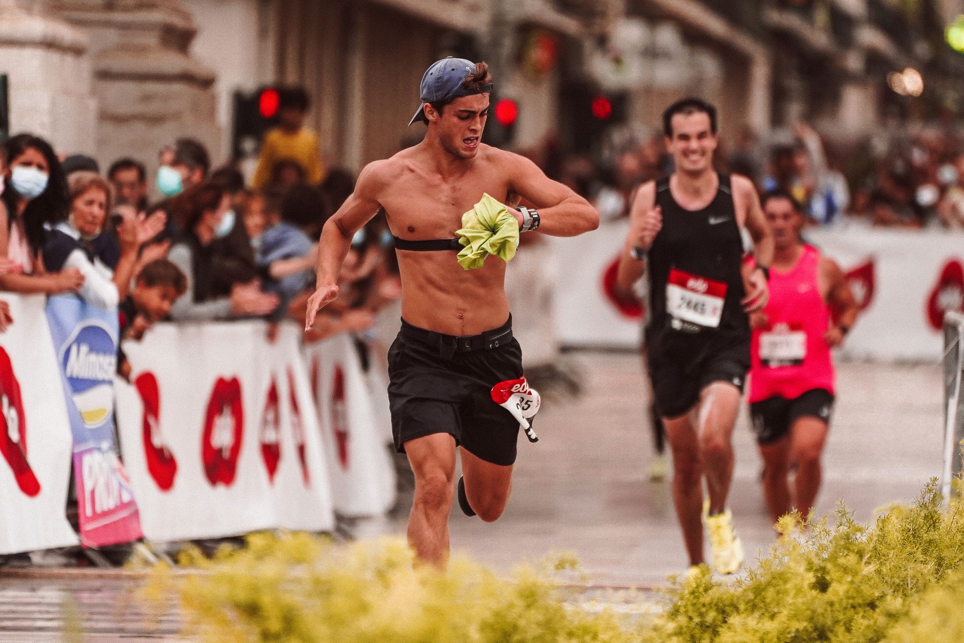 Nike ou ASICS : quel choix pour courir un marathon